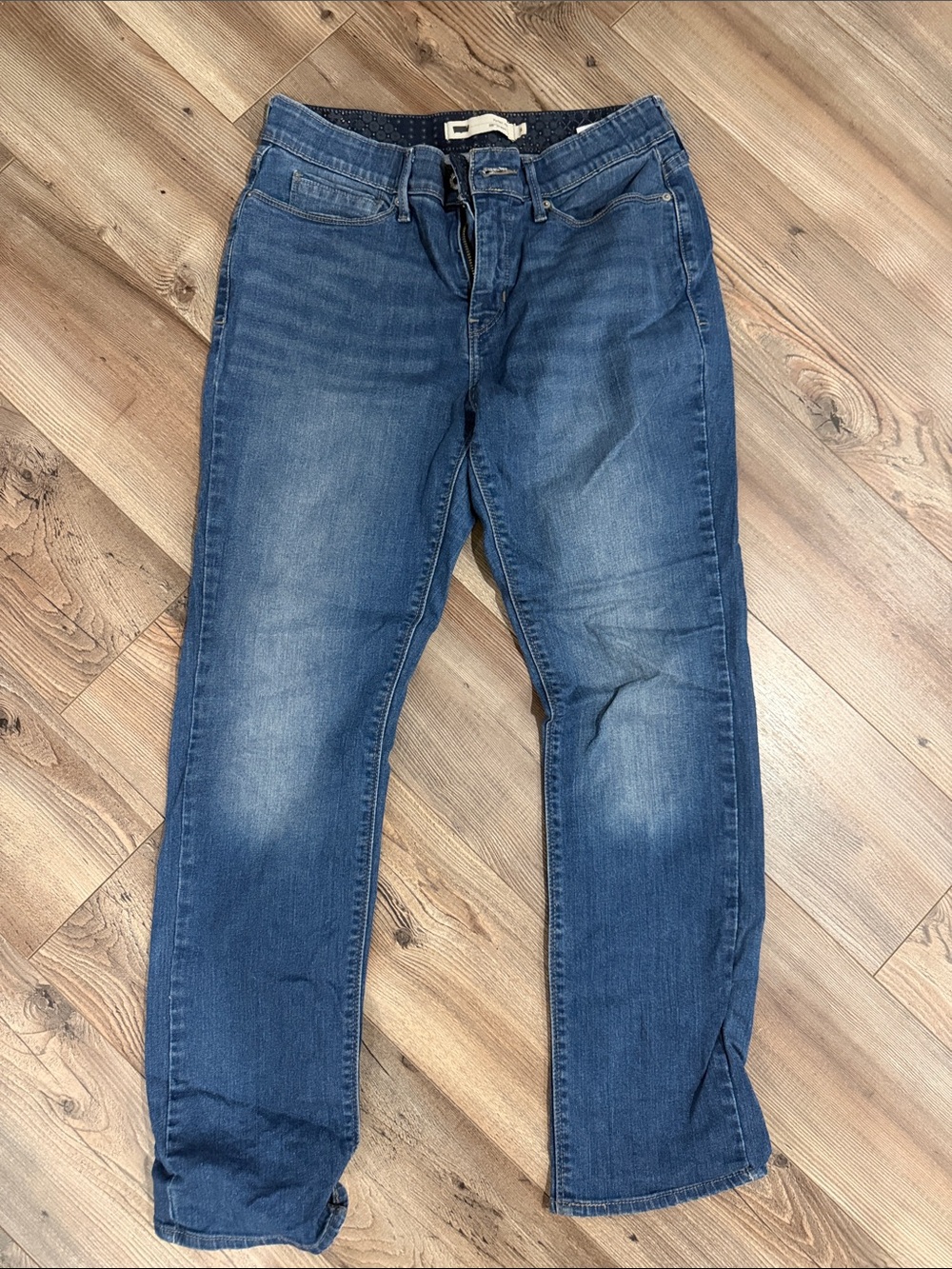Levi Straight Jeans